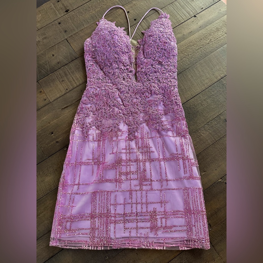 Beautiful Homecoming Dress size 2 Lavender color.